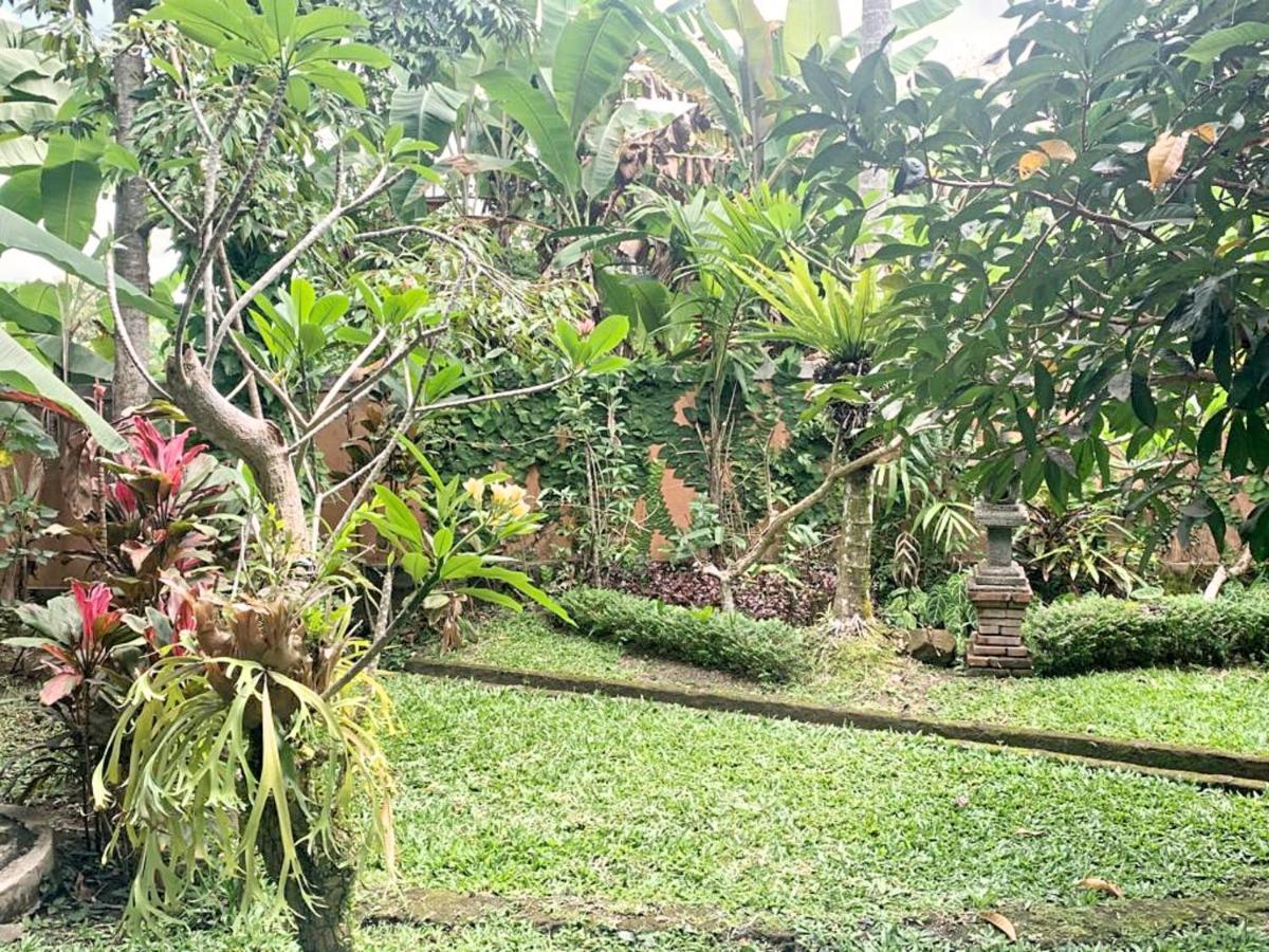 Indraprastha 2 Bungalow Ubud Exterior foto